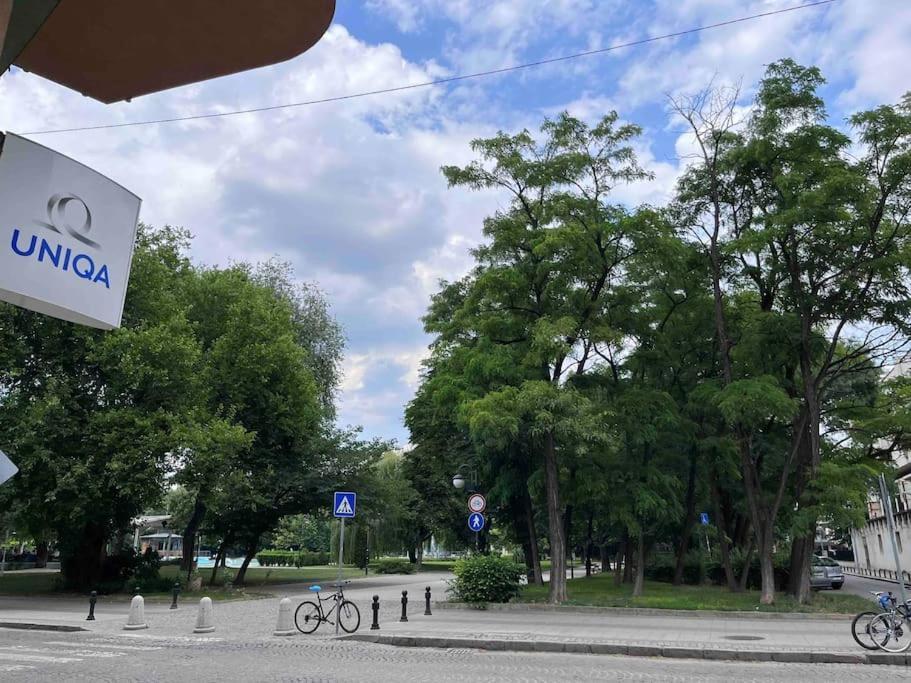 7Mins City Garden And Center+P พลอฟดิฟ ภายนอก รูปภาพ
